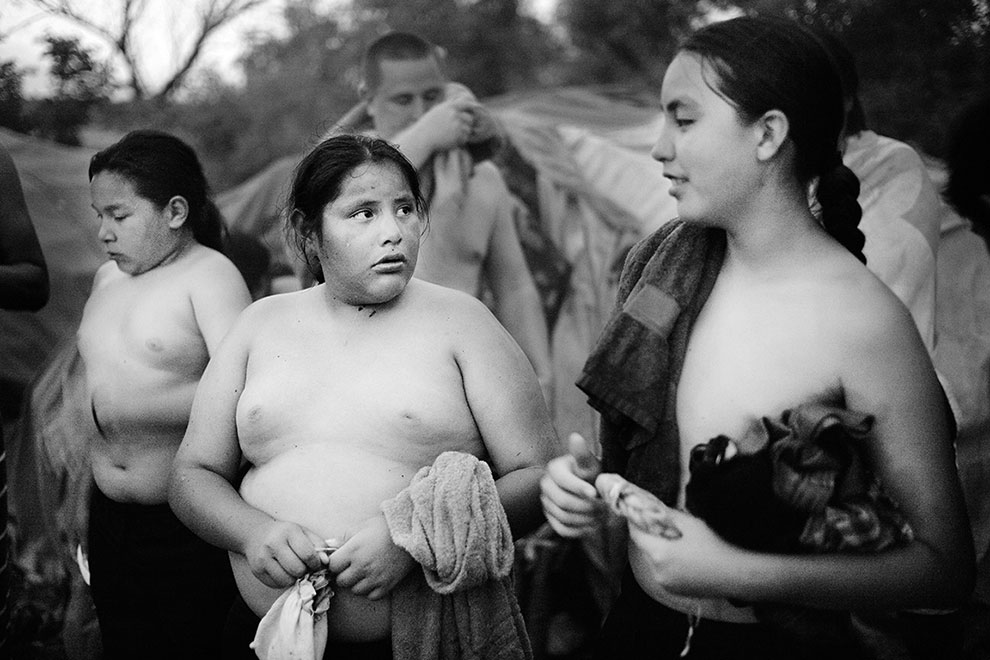 Lakota resistance: photo story by Richard Tsong-Taatarii